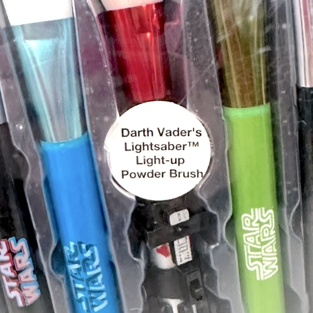 Star Wars Vibrant Cosmetic Brush Collection
